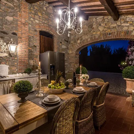 Villa In Lucca With Saltwater Pool