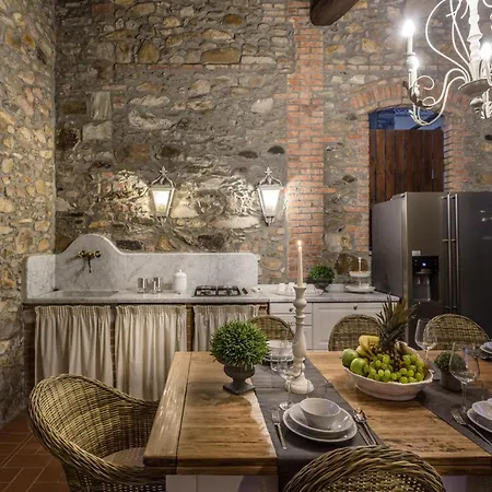 Villa In Lucca With Saltwater Pool