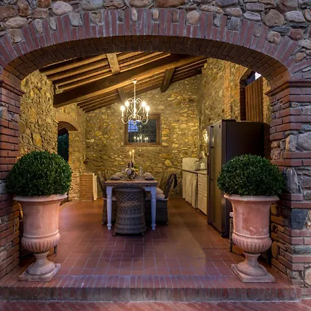 In Lucca With Saltwater Pool Villa *